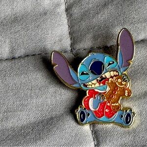 Loungefly Disney Blind Box Enamel Pin: Christmas Stitch